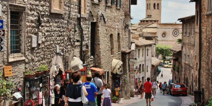 Paseo virtual por las calles de Asís, Italia